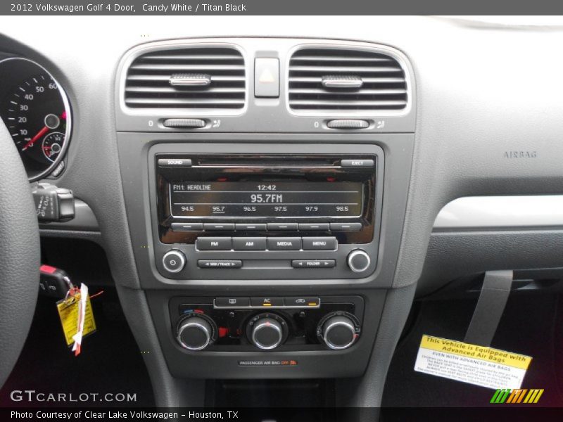 Candy White / Titan Black 2012 Volkswagen Golf 4 Door