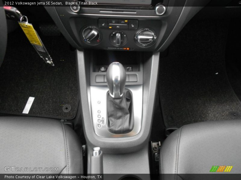 Black / Titan Black 2012 Volkswagen Jetta SE Sedan