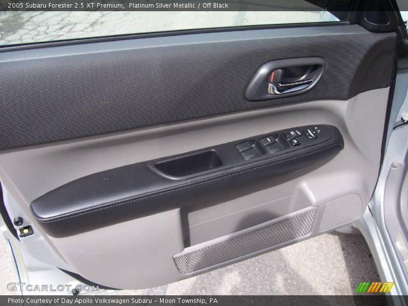 Platinum Silver Metallic / Off Black 2005 Subaru Forester 2.5 XT Premium