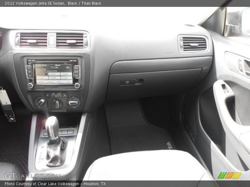Black / Titan Black 2012 Volkswagen Jetta SE Sedan