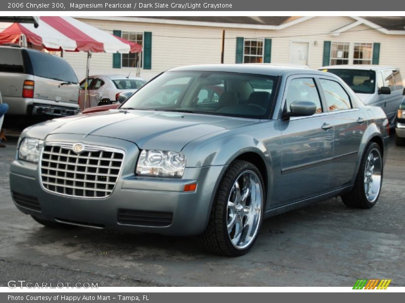 Magnesium Pearlcoat / Dark Slate Gray/Light Graystone 2006 Chrysler 300