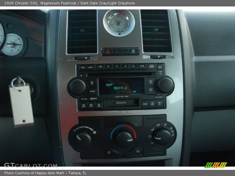 Magnesium Pearlcoat / Dark Slate Gray/Light Graystone 2006 Chrysler 300