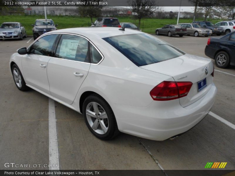 Candy White / Titan Black 2012 Volkswagen Passat 2.5L SE