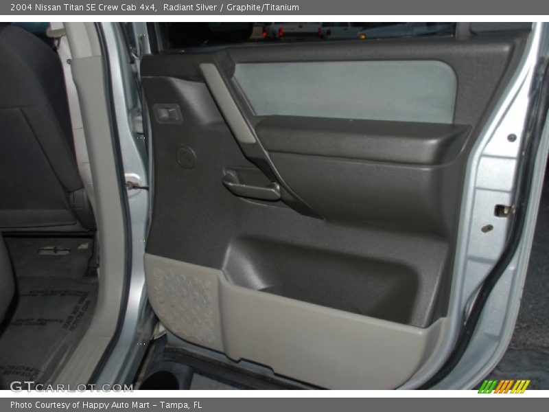 Radiant Silver / Graphite/Titanium 2004 Nissan Titan SE Crew Cab 4x4