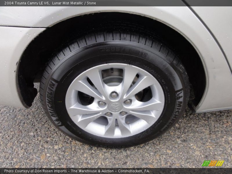 Lunar Mist Metallic / Stone 2004 Toyota Camry LE V6