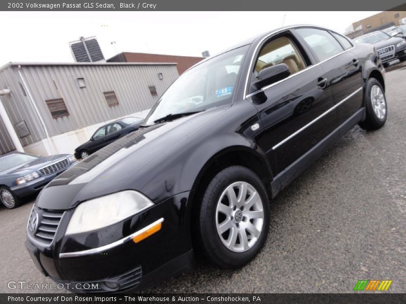 Black / Grey 2002 Volkswagen Passat GLS Sedan