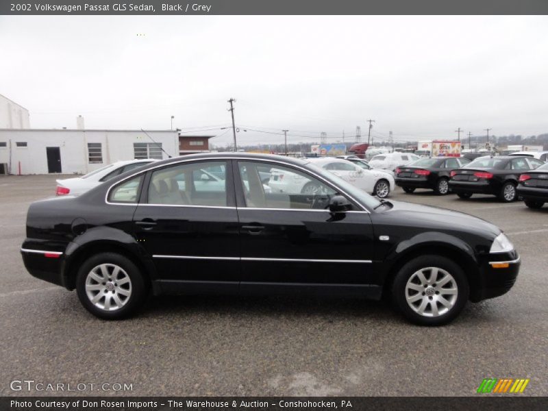 Black / Grey 2002 Volkswagen Passat GLS Sedan
