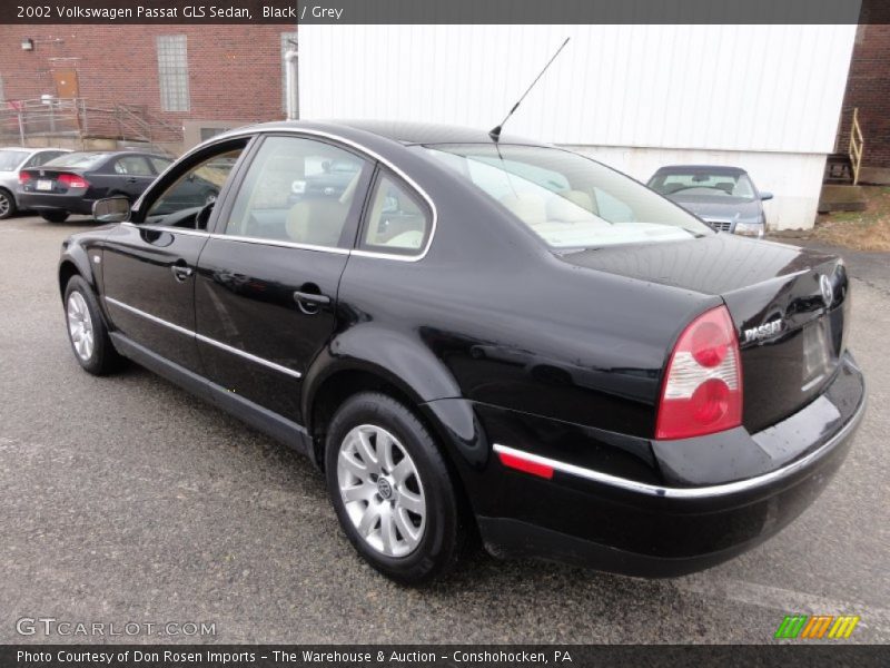Black / Grey 2002 Volkswagen Passat GLS Sedan