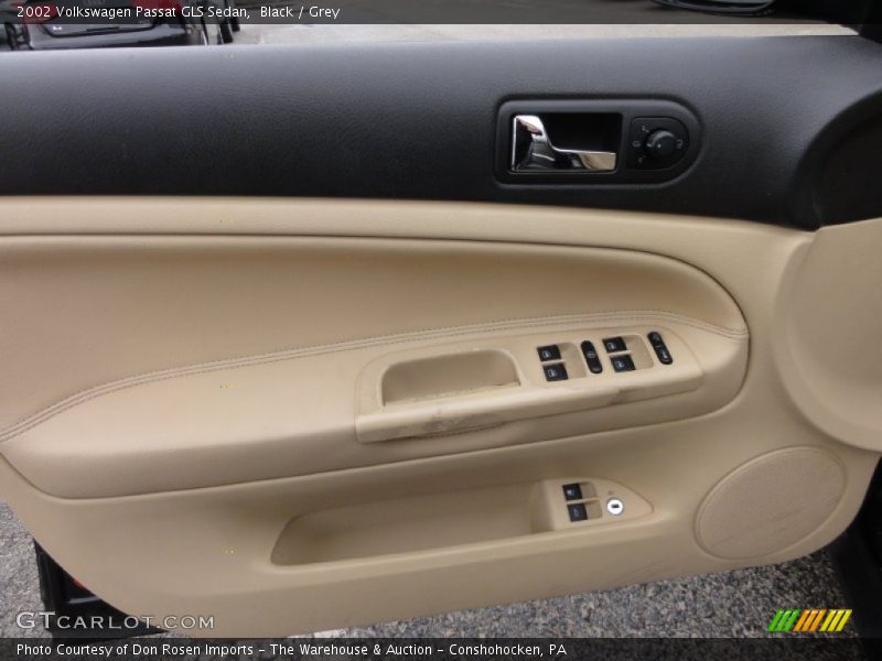 Black / Grey 2002 Volkswagen Passat GLS Sedan