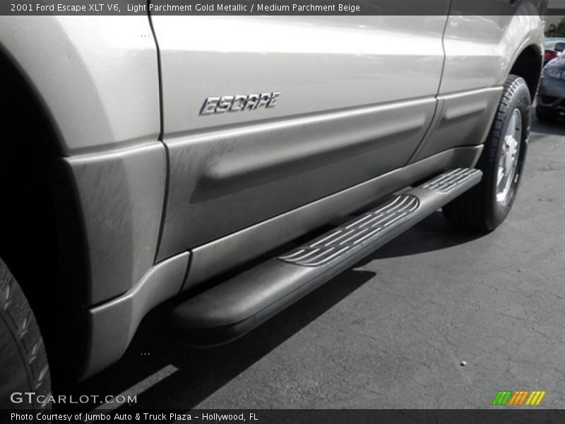 Light Parchment Gold Metallic / Medium Parchment Beige 2001 Ford Escape XLT V6