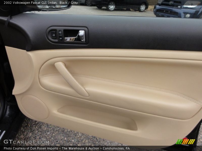 Black / Grey 2002 Volkswagen Passat GLS Sedan