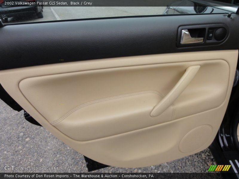 Black / Grey 2002 Volkswagen Passat GLS Sedan