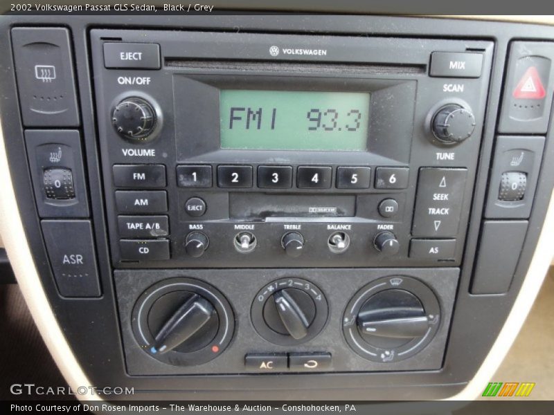Black / Grey 2002 Volkswagen Passat GLS Sedan