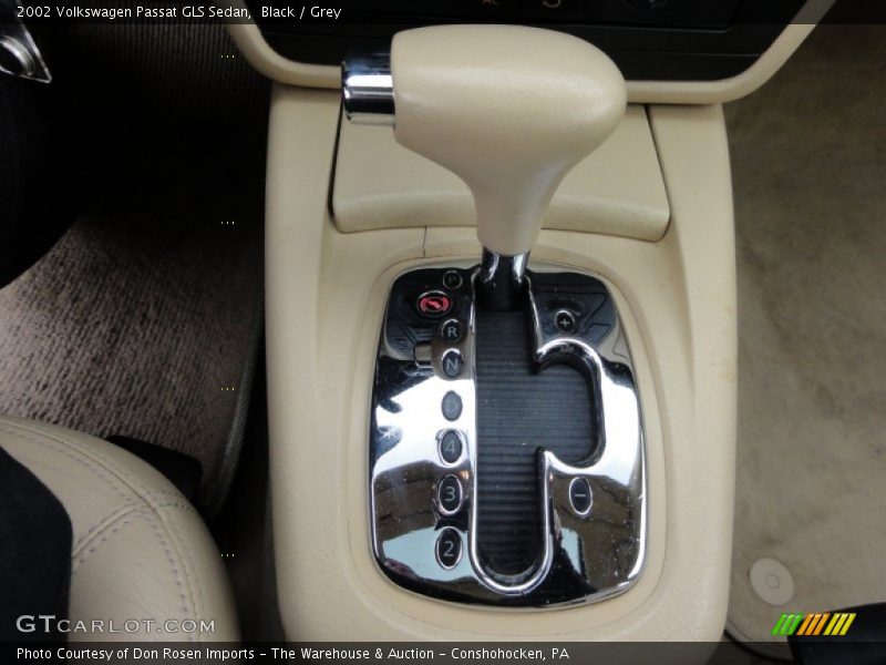 Black / Grey 2002 Volkswagen Passat GLS Sedan