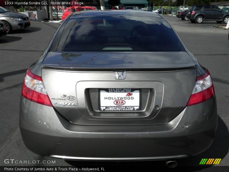 Noble White / Beige 1999 Hyundai Sonata GLS