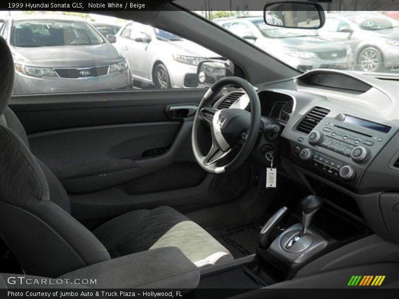 Noble White / Beige 1999 Hyundai Sonata GLS