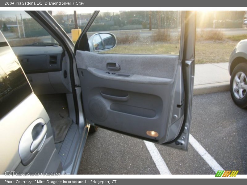 Diamond Silver / Gray 2004 Kia Sedona LX