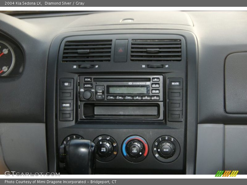 Diamond Silver / Gray 2004 Kia Sedona LX