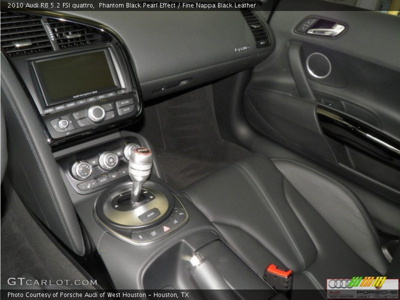 Phantom Black Pearl Effect / Fine Nappa Black Leather 2010 Audi R8 5.2 FSI quattro
