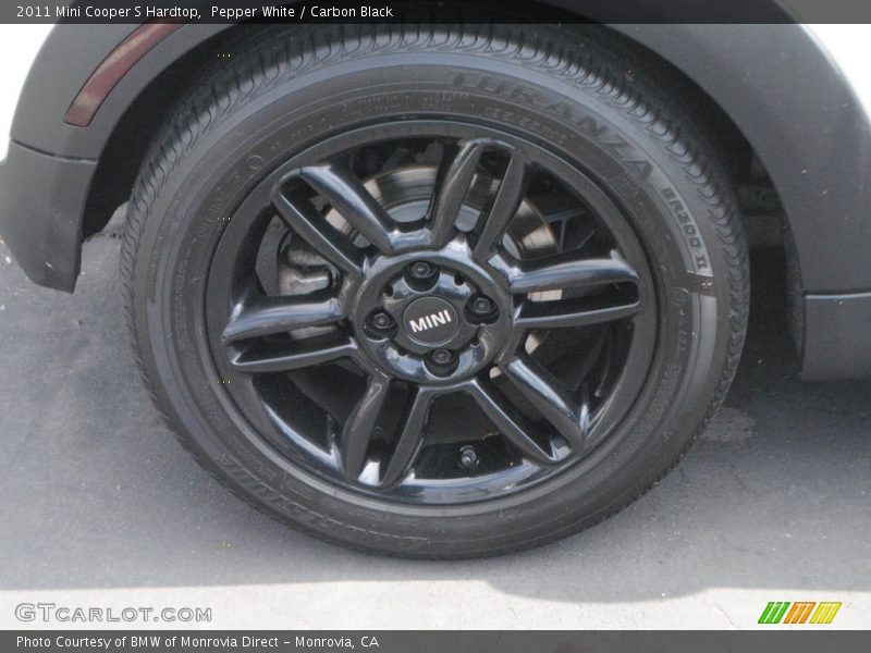 Pepper White / Carbon Black 2011 Mini Cooper S Hardtop