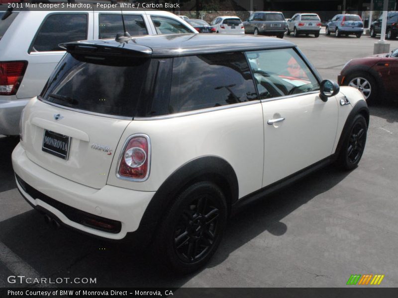 Pepper White / Carbon Black 2011 Mini Cooper S Hardtop