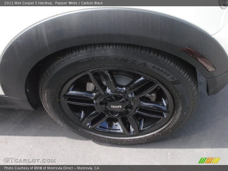 Pepper White / Carbon Black 2011 Mini Cooper S Hardtop