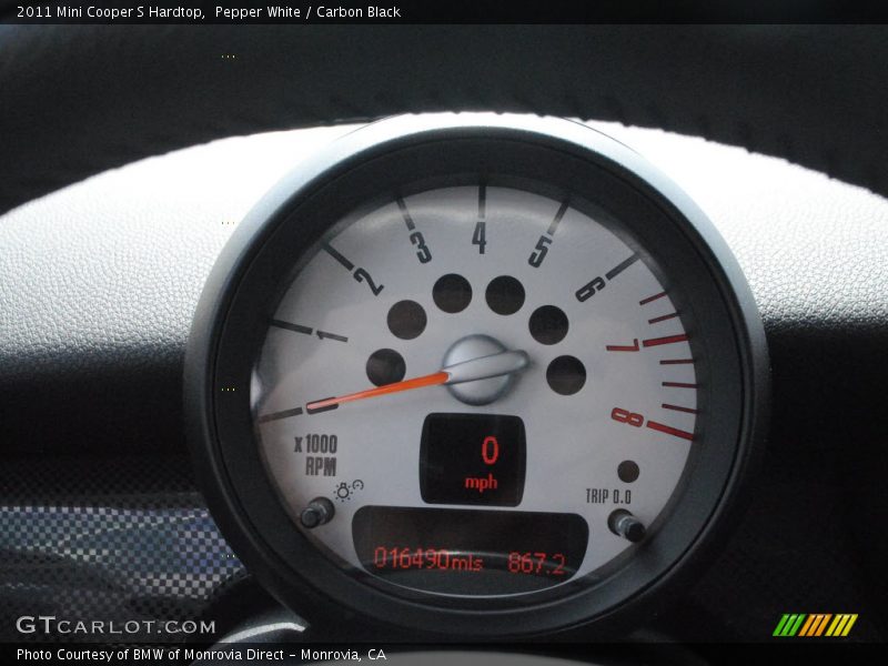 Pepper White / Carbon Black 2011 Mini Cooper S Hardtop