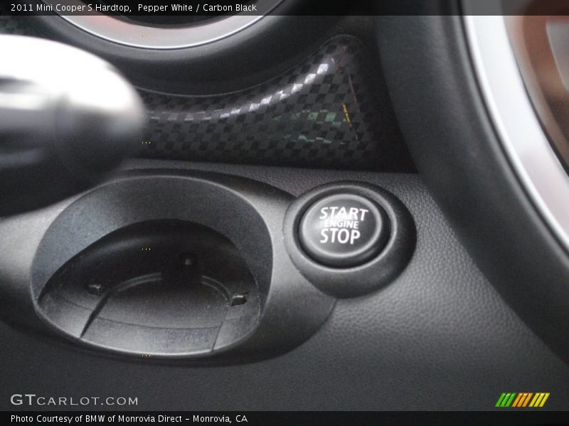 Pepper White / Carbon Black 2011 Mini Cooper S Hardtop