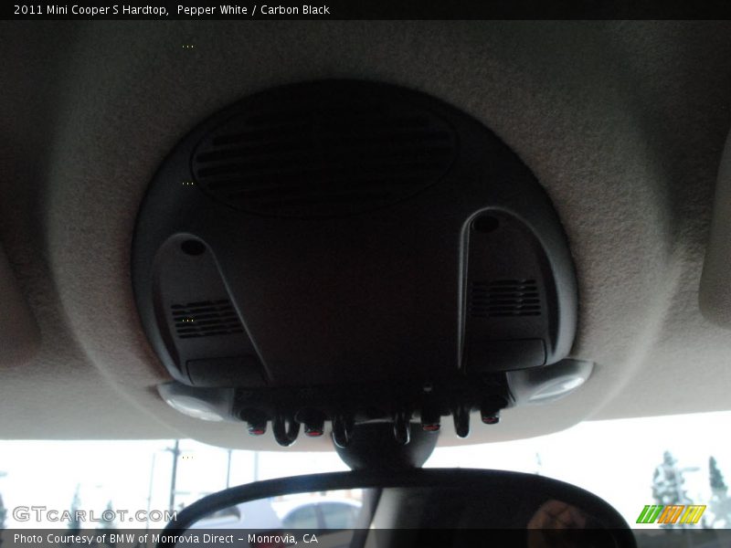 Pepper White / Carbon Black 2011 Mini Cooper S Hardtop