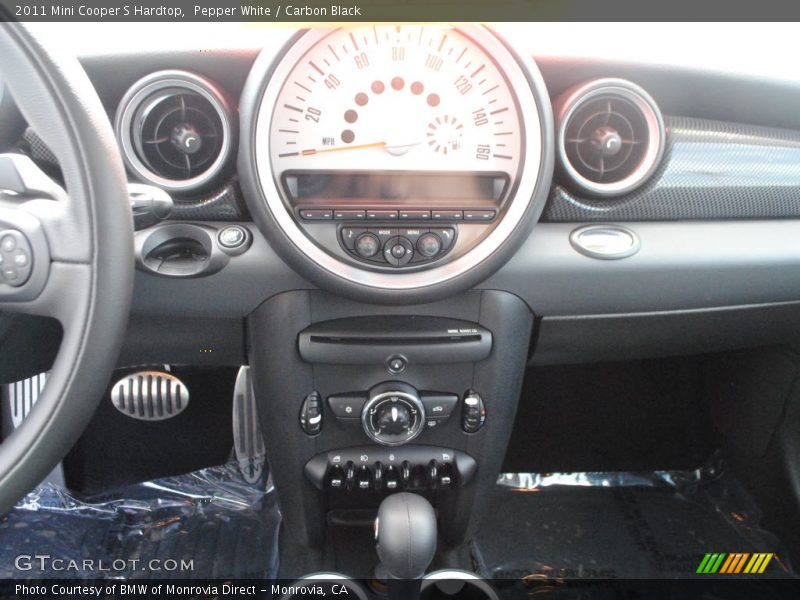 Pepper White / Carbon Black 2011 Mini Cooper S Hardtop