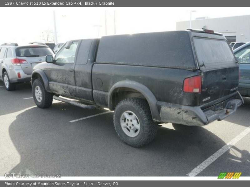 Black / Graphite 1997 Chevrolet S10 LS Extended Cab 4x4
