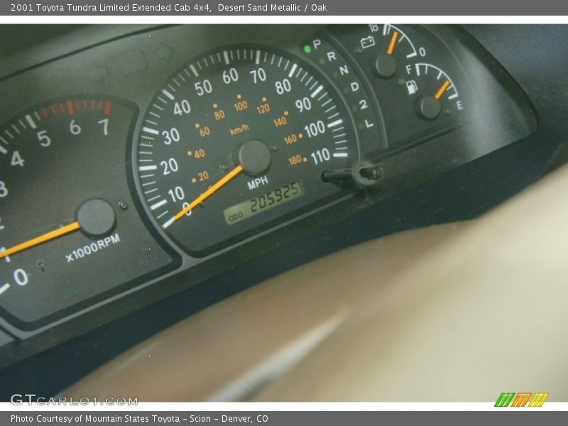 Desert Sand Metallic / Oak 2001 Toyota Tundra Limited Extended Cab 4x4