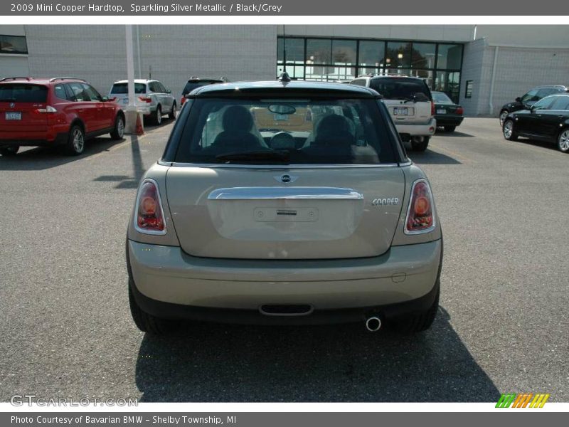 Sparkling Silver Metallic / Black/Grey 2009 Mini Cooper Hardtop