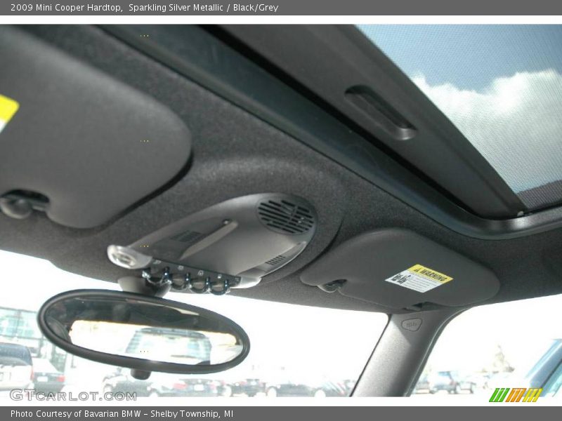 Sparkling Silver Metallic / Black/Grey 2009 Mini Cooper Hardtop