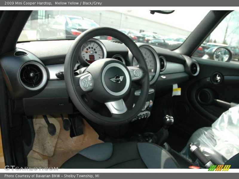 Mellow Yellow / Black/Grey 2009 Mini Cooper Hardtop