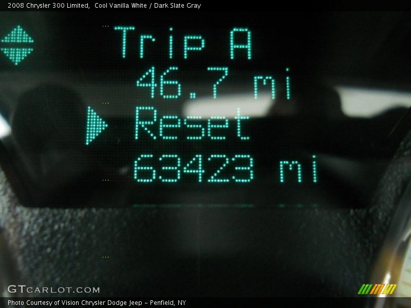 Cool Vanilla White / Dark Slate Gray 2008 Chrysler 300 Limited