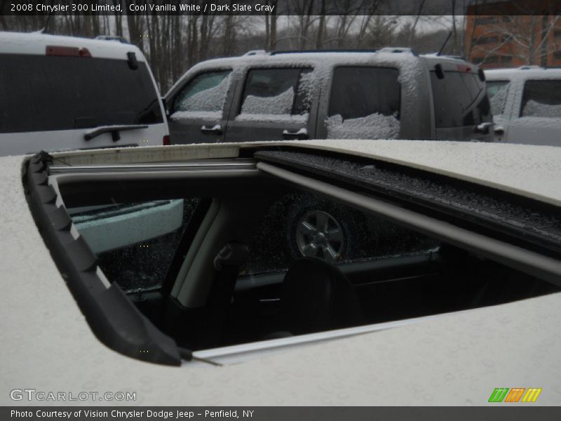 Cool Vanilla White / Dark Slate Gray 2008 Chrysler 300 Limited