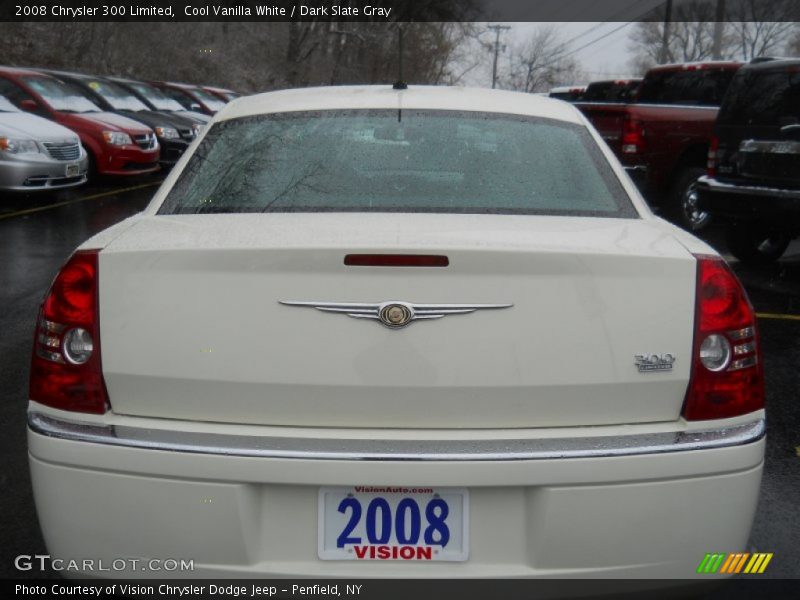 Cool Vanilla White / Dark Slate Gray 2008 Chrysler 300 Limited