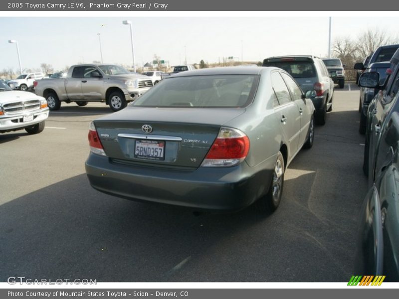 Phantom Gray Pearl / Gray 2005 Toyota Camry LE V6