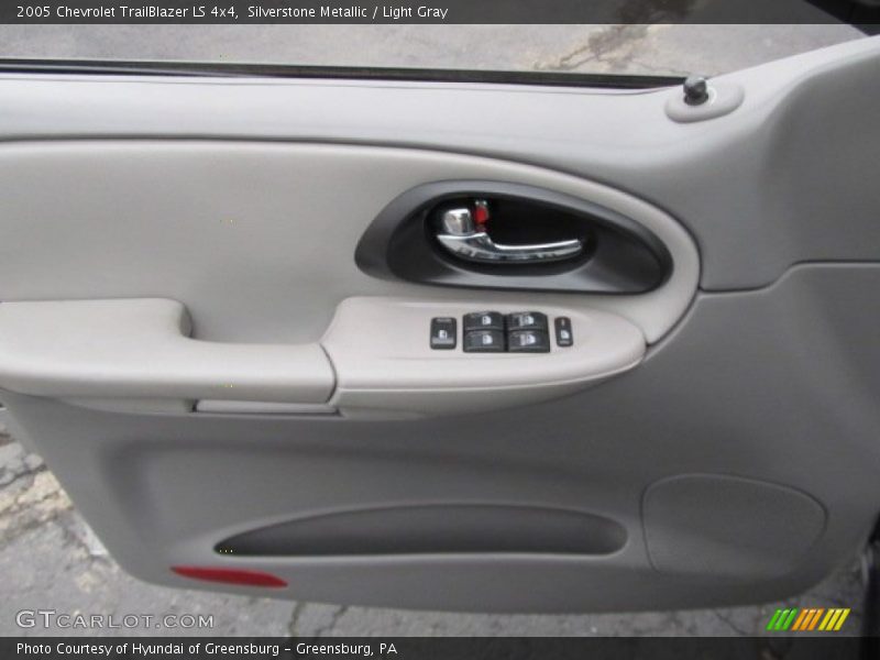 Silverstone Metallic / Light Gray 2005 Chevrolet TrailBlazer LS 4x4