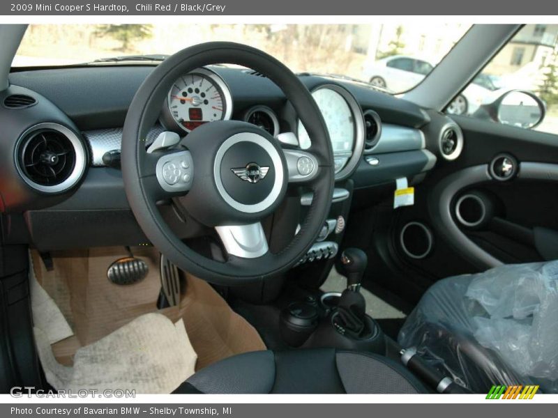 Chili Red / Black/Grey 2009 Mini Cooper S Hardtop