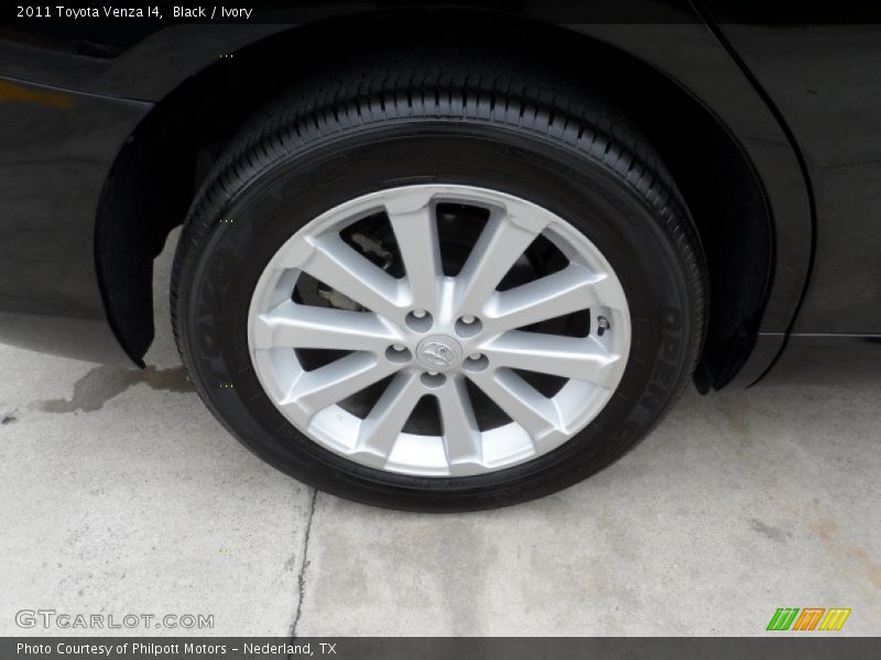 Black / Ivory 2011 Toyota Venza I4