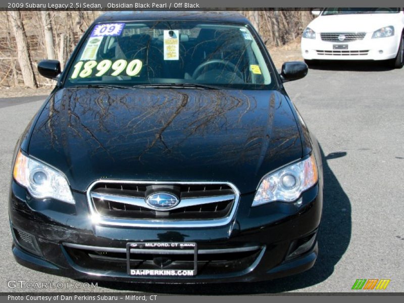 Obsidian Black Pearl / Off Black 2009 Subaru Legacy 2.5i Sedan