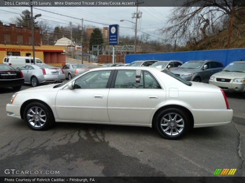 White Diamond Tricoat / Shale/Cocoa Accents 2011 Cadillac DTS Luxury