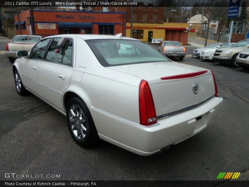 White Diamond Tricoat / Shale/Cocoa Accents 2011 Cadillac DTS Luxury