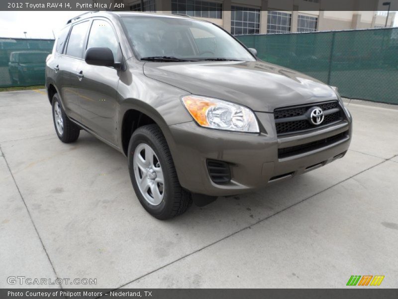 Front 3/4 View of 2012 RAV4 I4