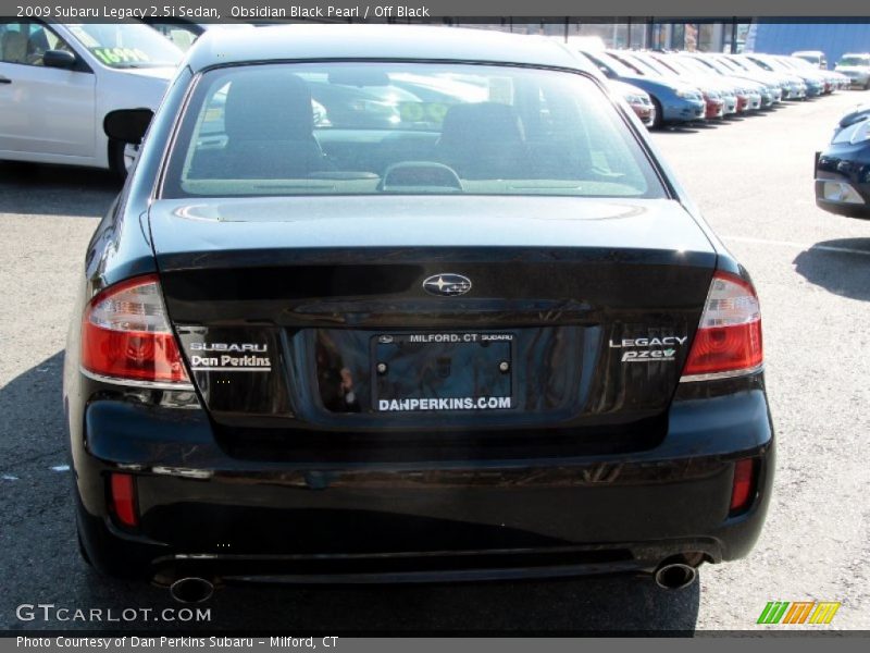 Obsidian Black Pearl / Off Black 2009 Subaru Legacy 2.5i Sedan