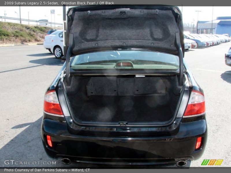 Obsidian Black Pearl / Off Black 2009 Subaru Legacy 2.5i Sedan