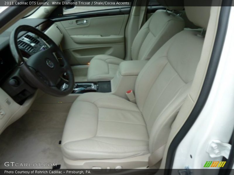 White Diamond Tricoat / Shale/Cocoa Accents 2011 Cadillac DTS Luxury