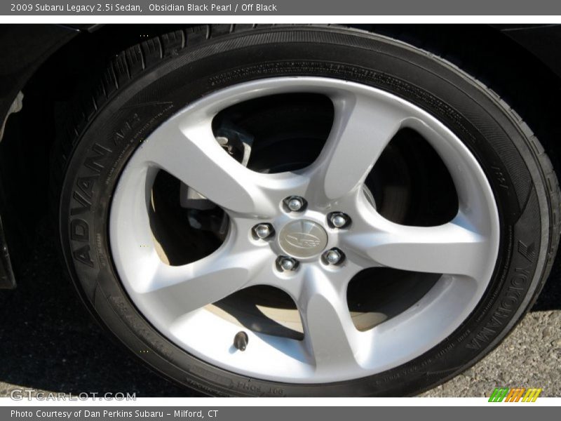 Obsidian Black Pearl / Off Black 2009 Subaru Legacy 2.5i Sedan